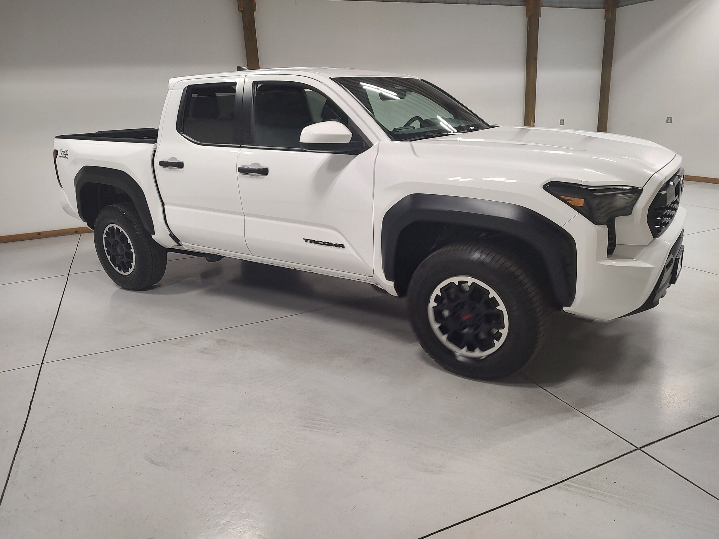 2024 Toyota Tacoma TRD photo 2
