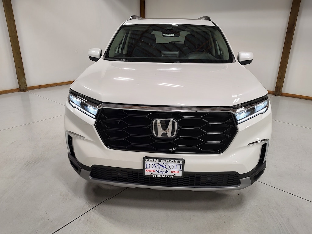 New 2025 Honda Pilot Touring SUV