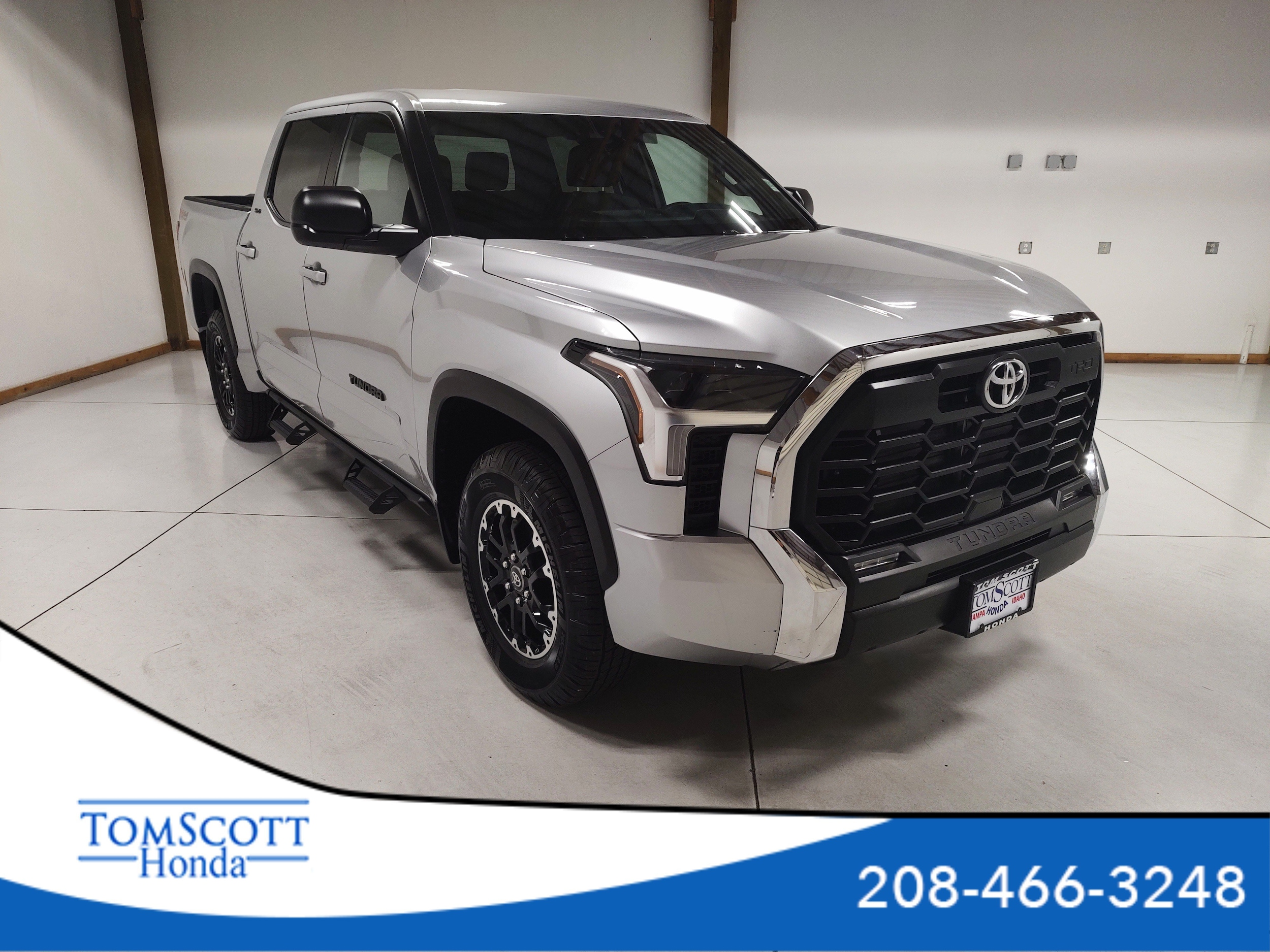  2025 Toyota Tundra SR5 CrewMax Cab 4WD   