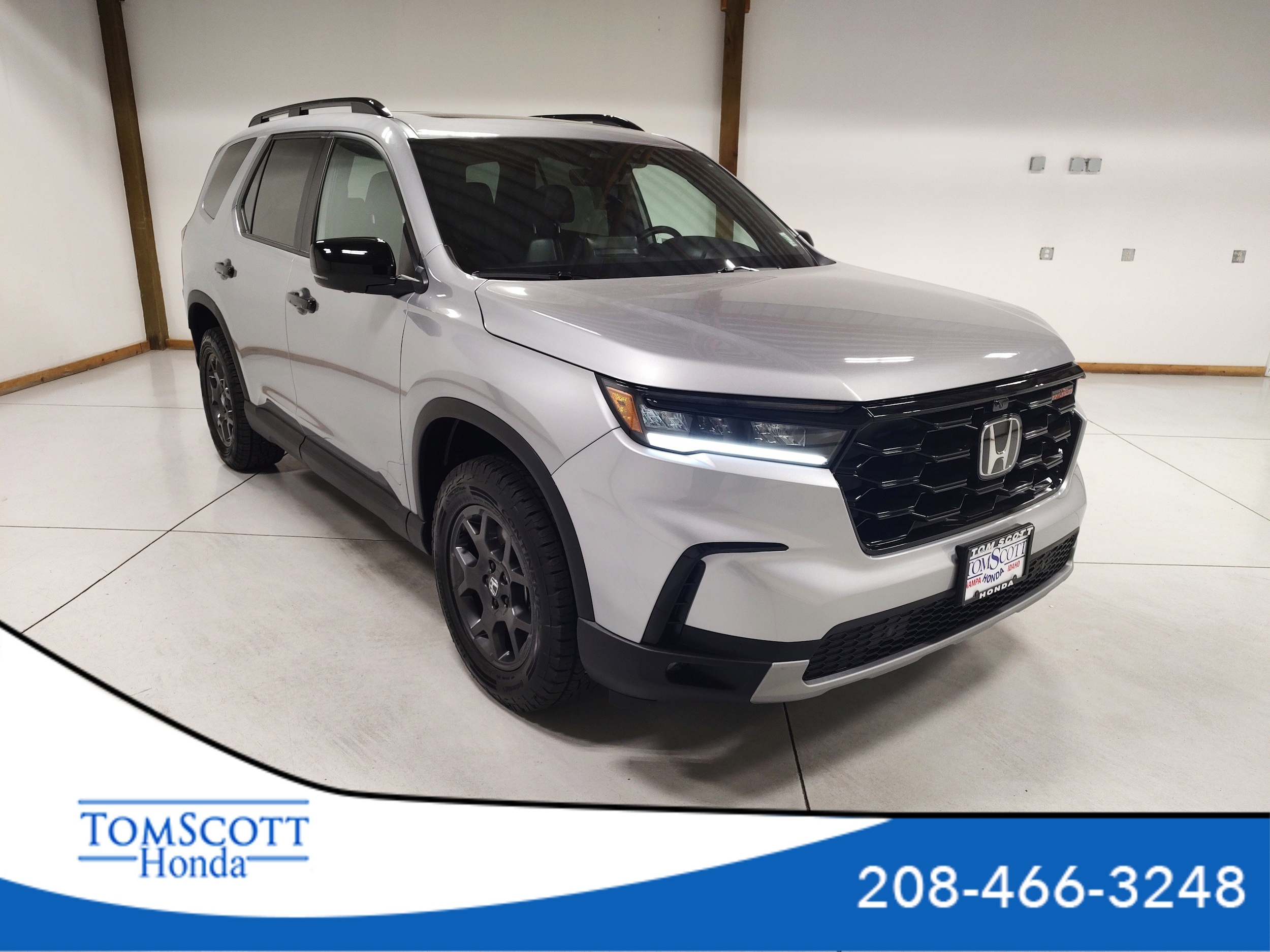 2025 Honda Pilot TrailSport AWD's photo