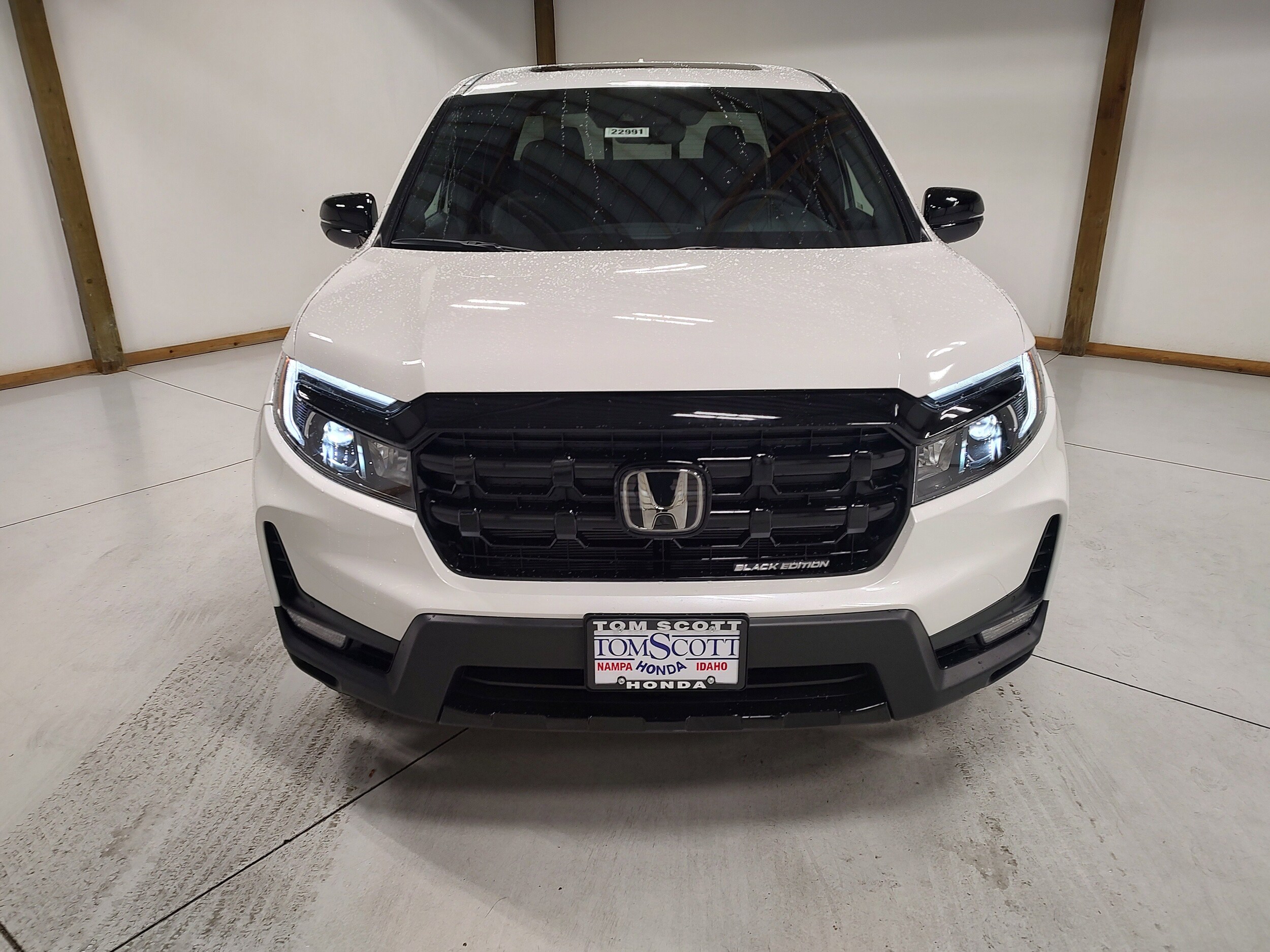 2026 Honda Ridgeline Black Edition photo 3