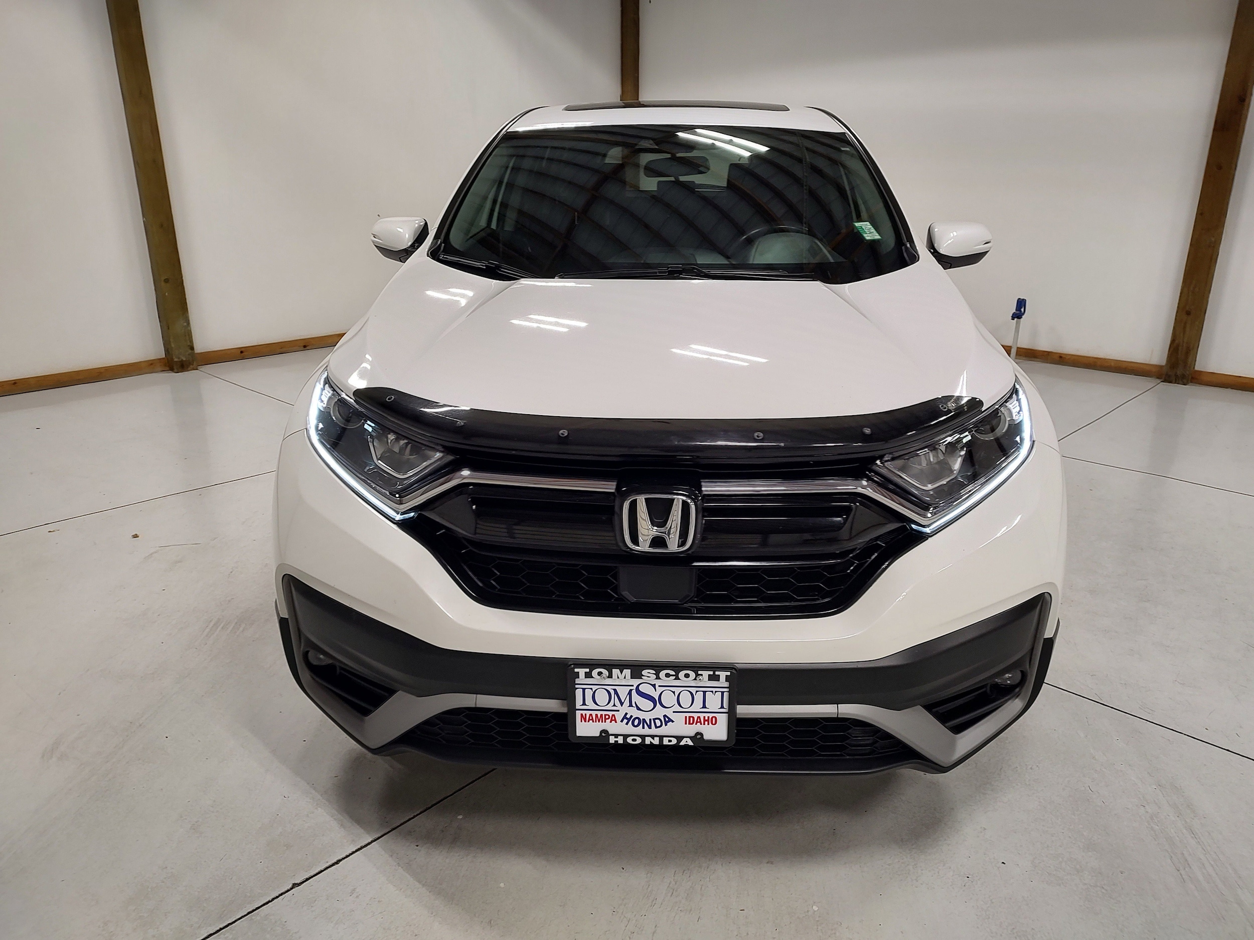 View vehicle photo 3