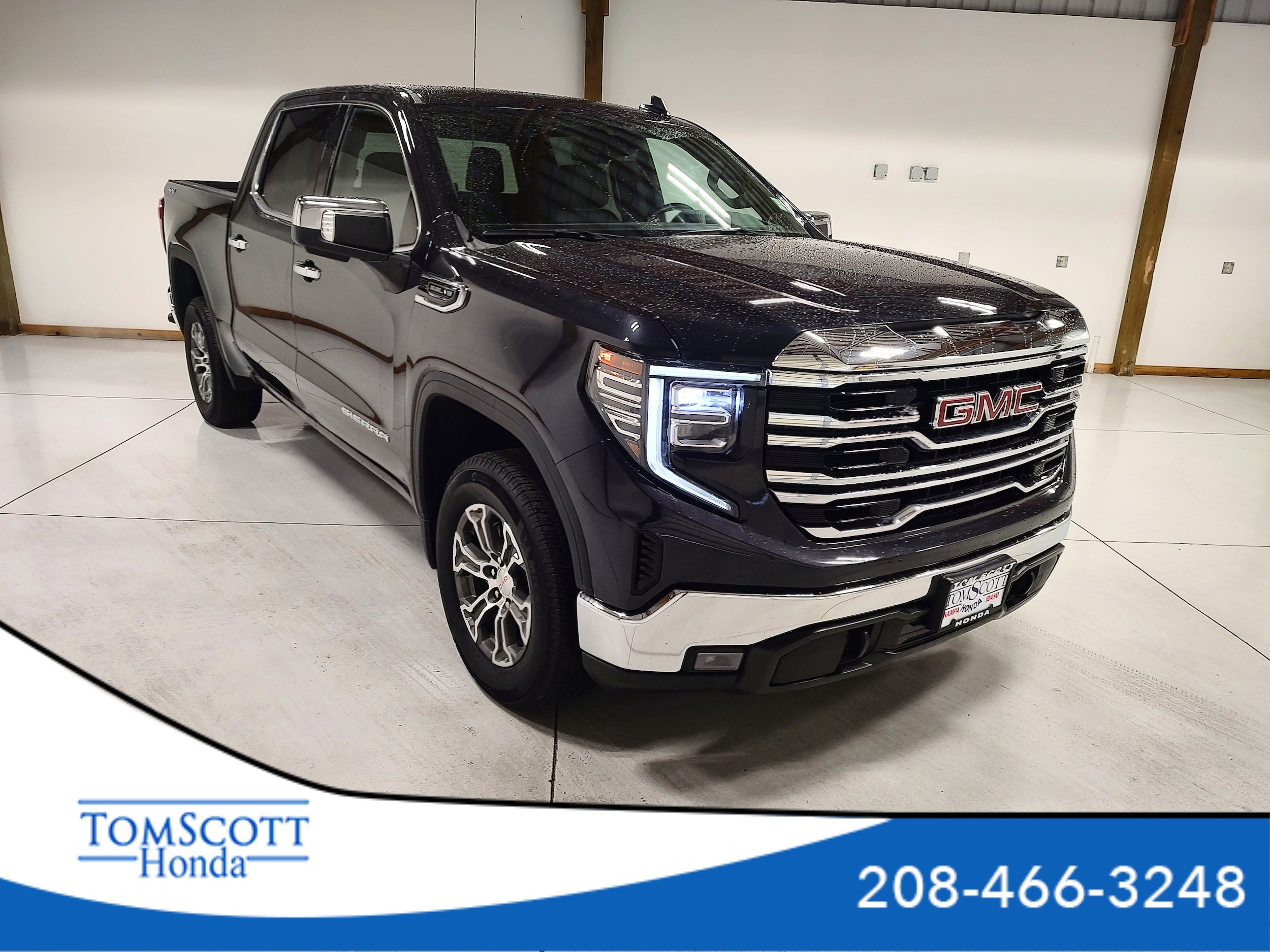 2025 GMC Sierra 1500 SLT's photo