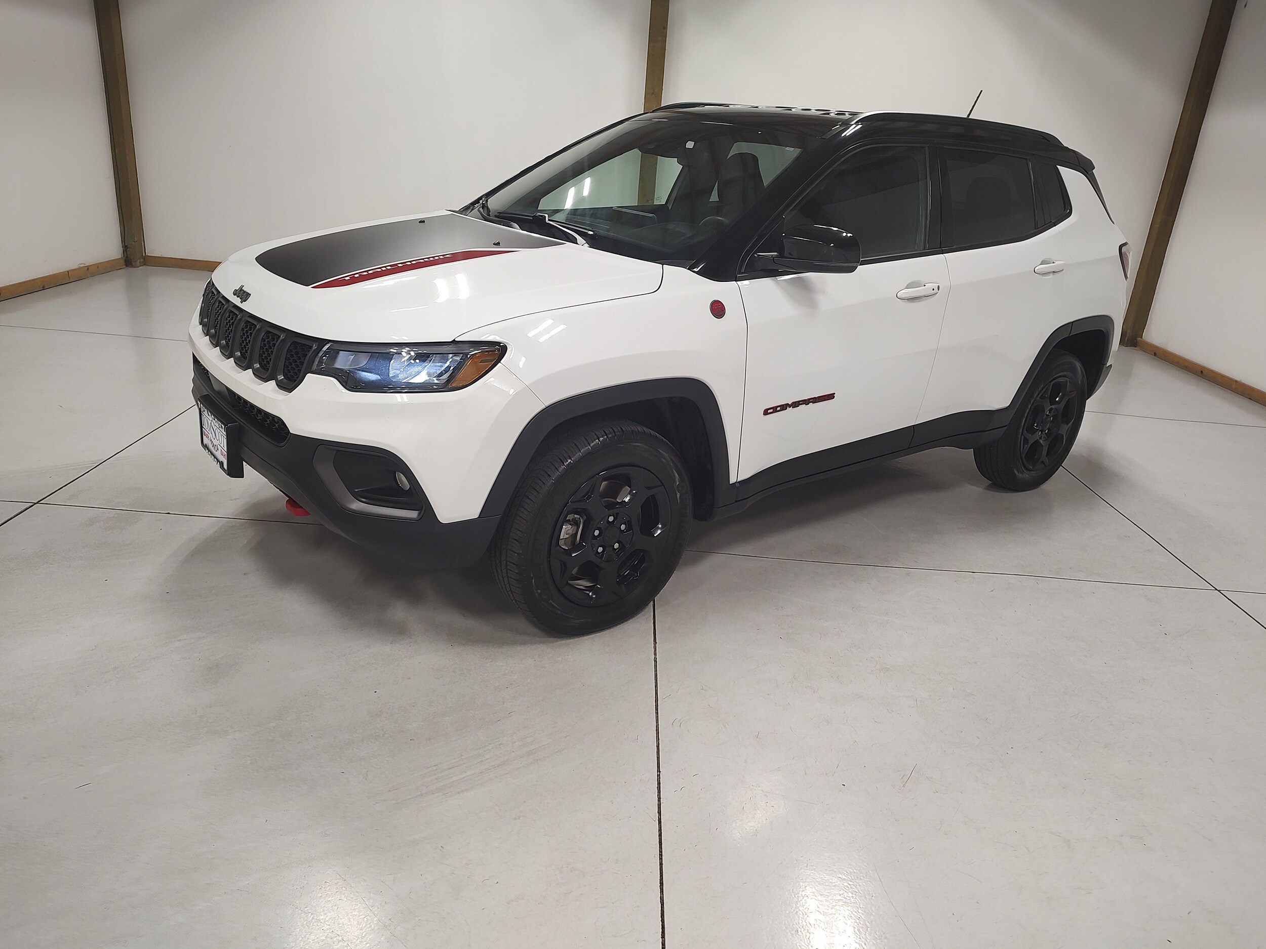 2023 Jeep Compass Trailhawk photo 2