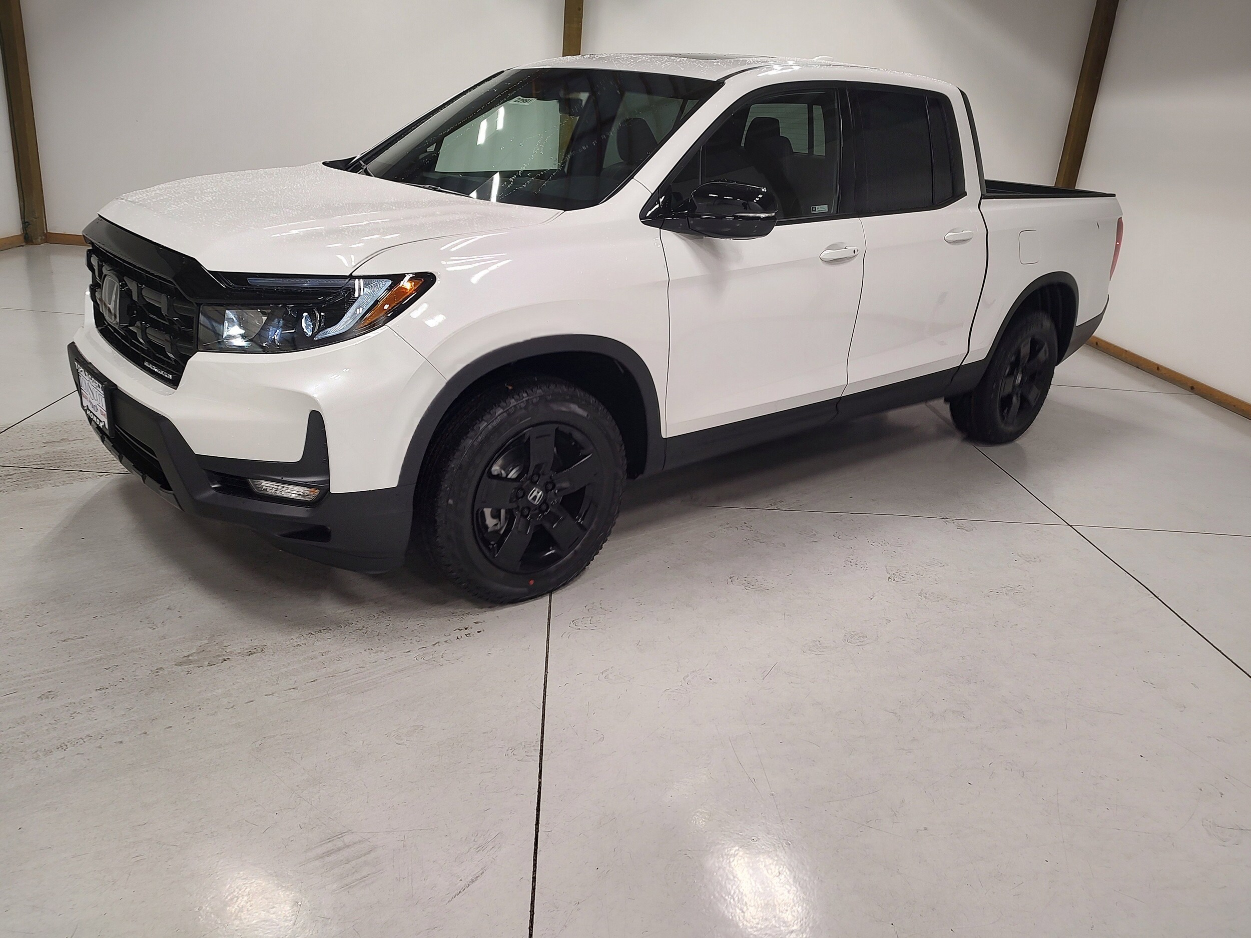 2026 Honda Ridgeline Black Edition photo 4