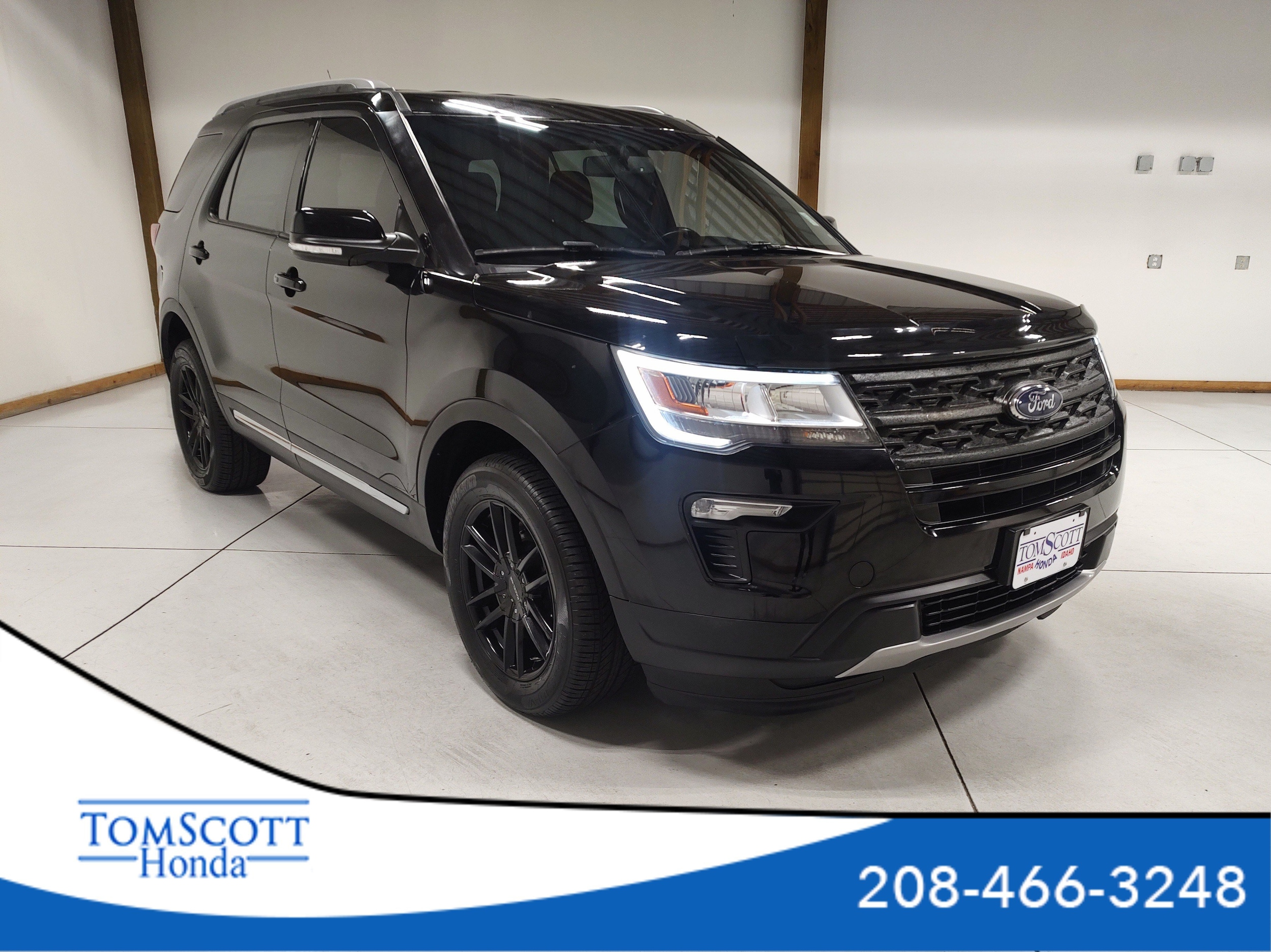 Shadow Black 2018 Ford Explorer SUV / Crossover All-Wheel Drive Automatic
