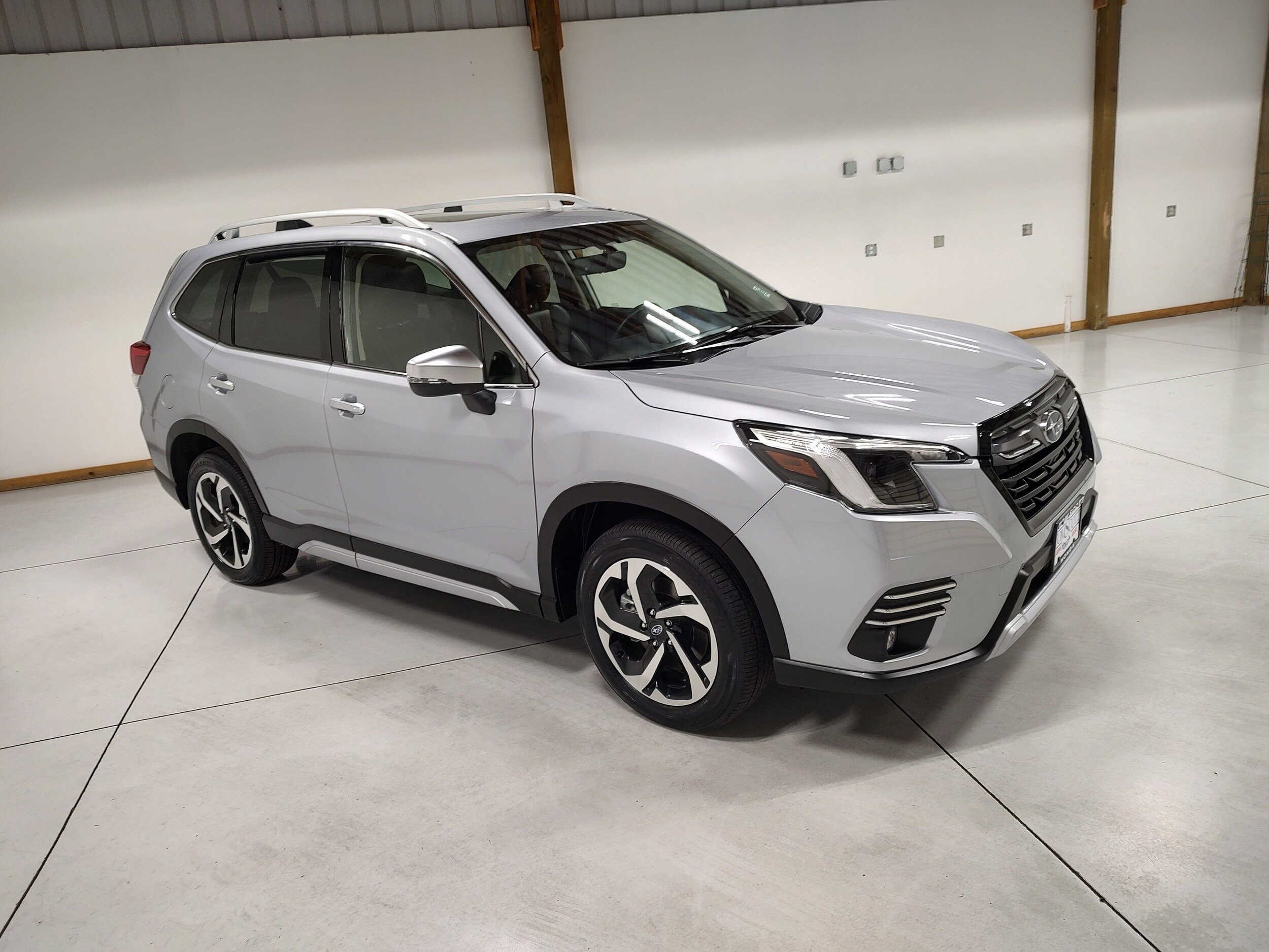 2024 Subaru Forester Touring photo 2