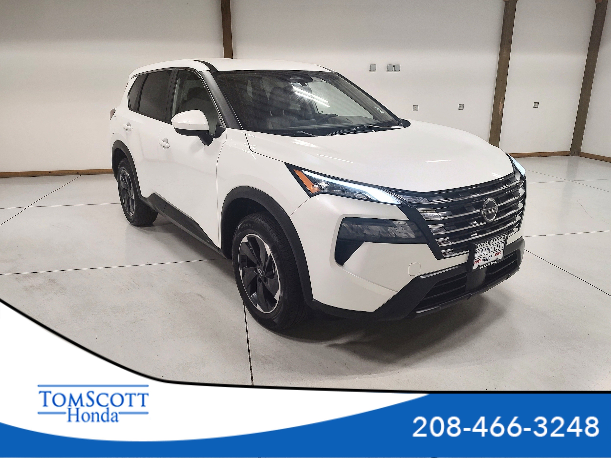 2024 Nissan Rogue SV's photo