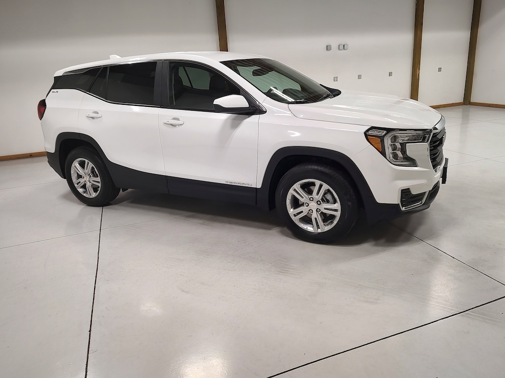 Used 2024 GMC Terrain SLE SUV