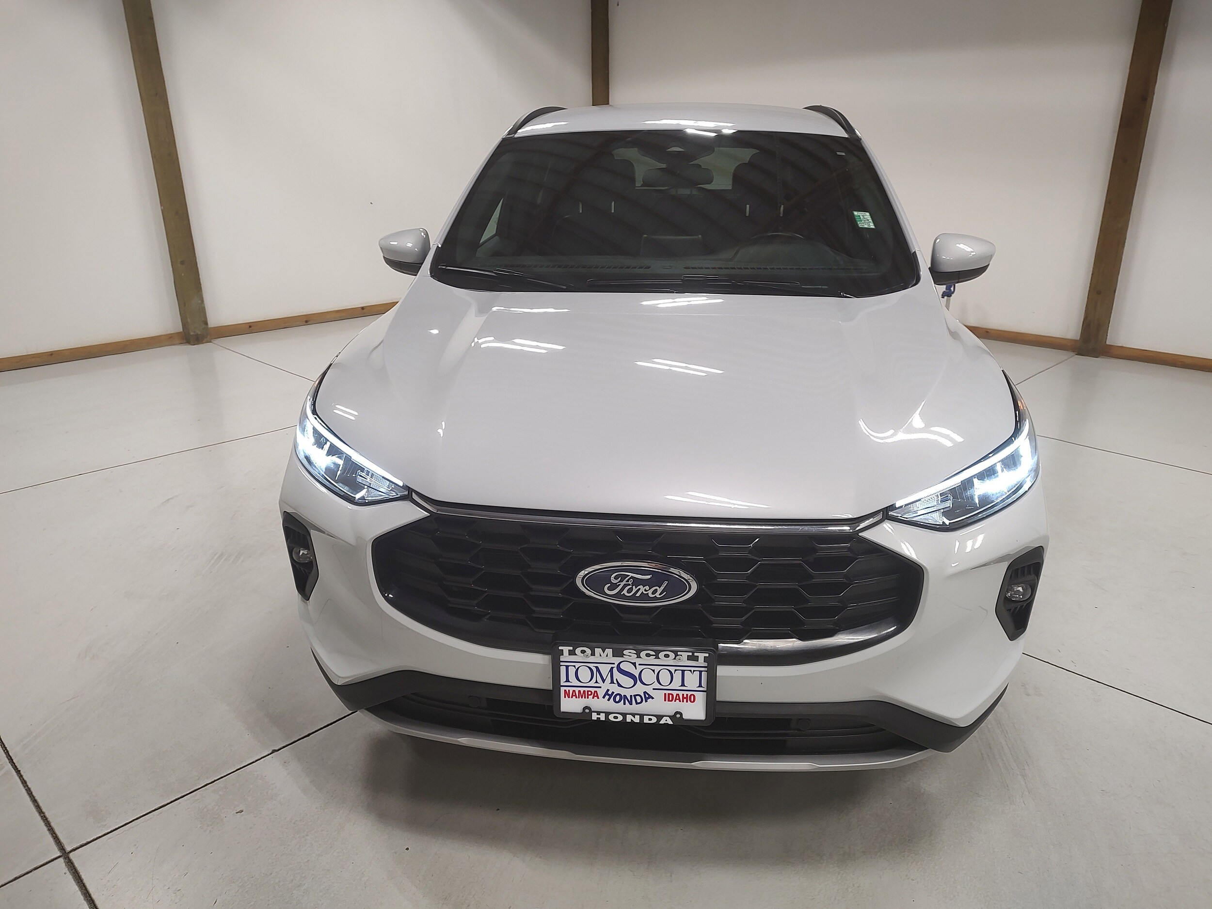 2025 Ford Escape ST-Line Select photo 2