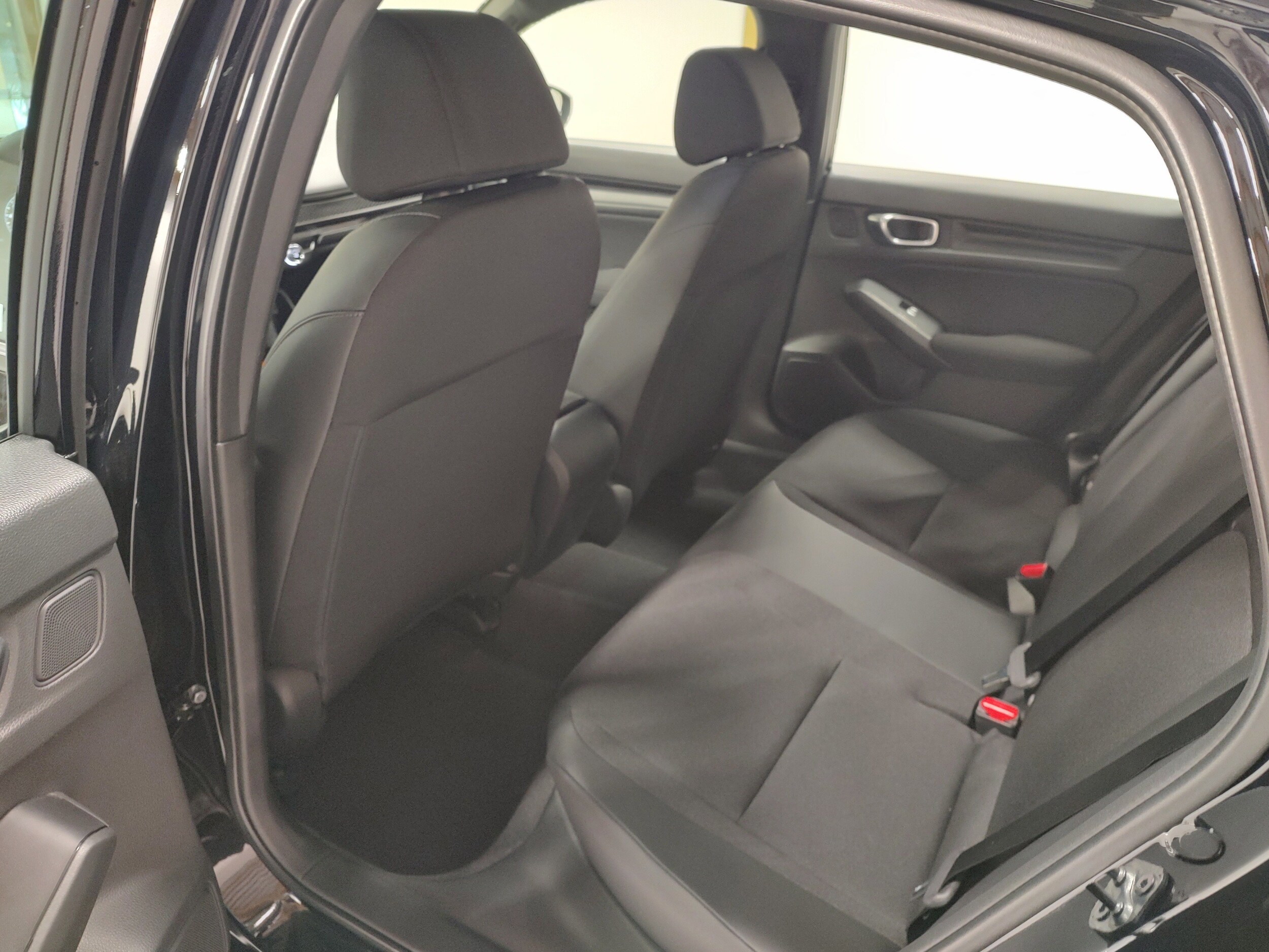 2026 Honda Civic Hatchback Sport - Photo 10