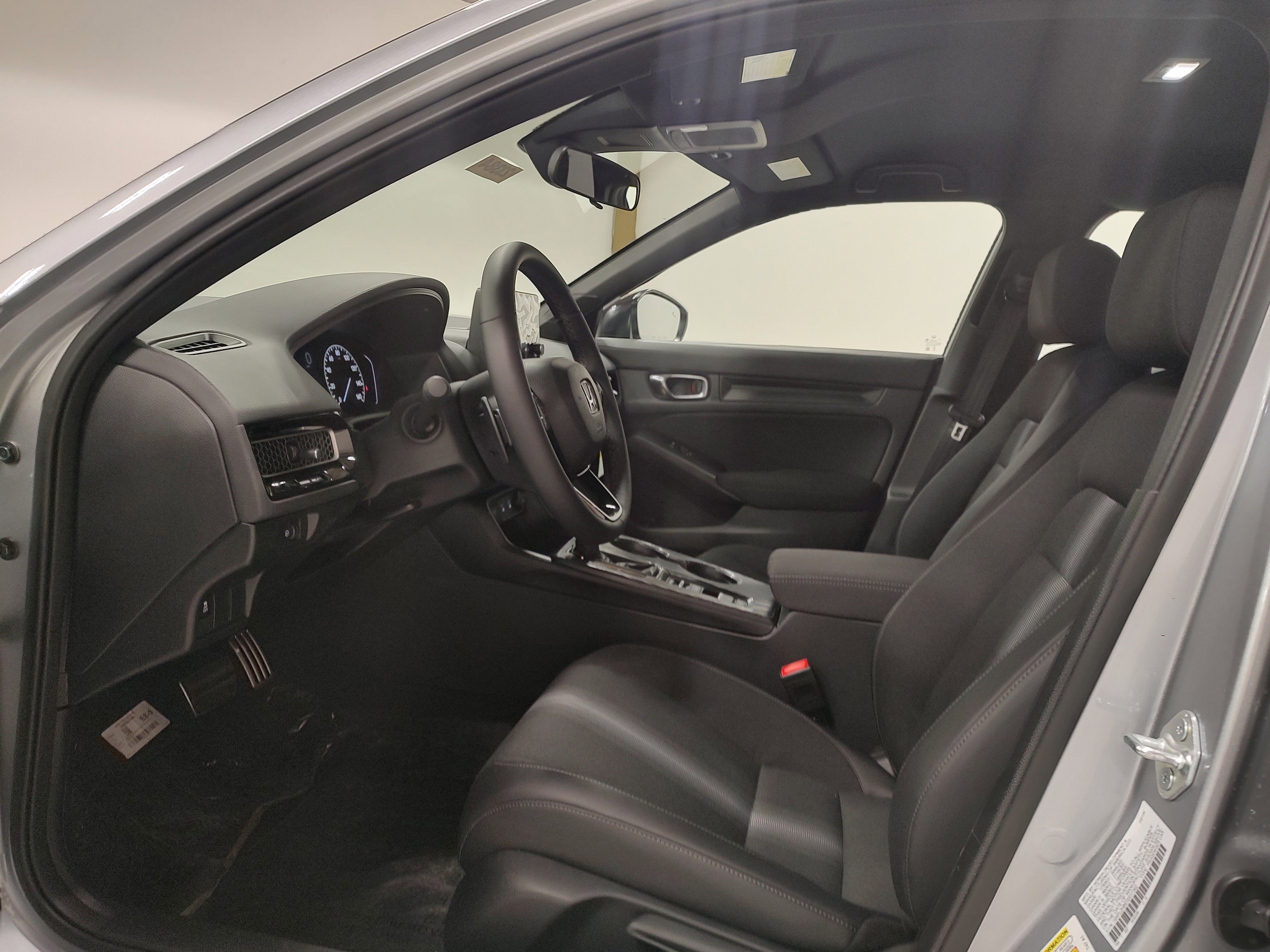 2026 Honda Civic Hatchback Sport - Photo 10