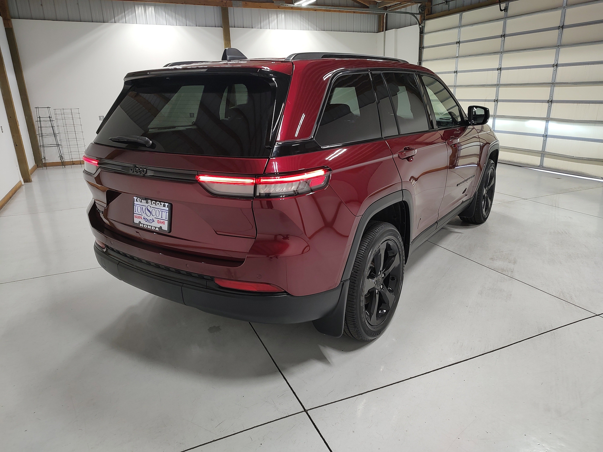2023 Jeep Grand Cherokee Altitude - Photo 12