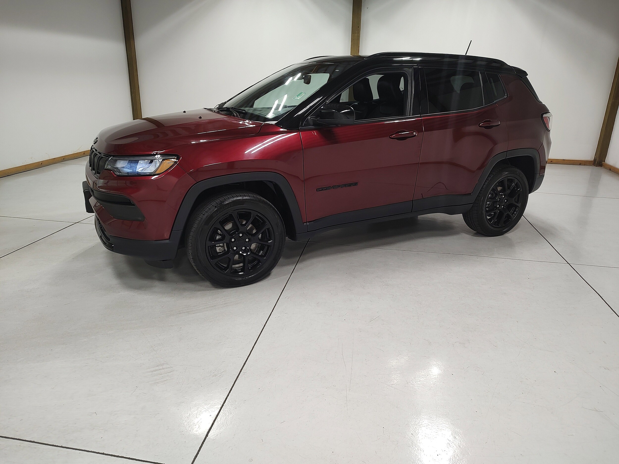 2022 Jeep Compass Latitude photo 2
