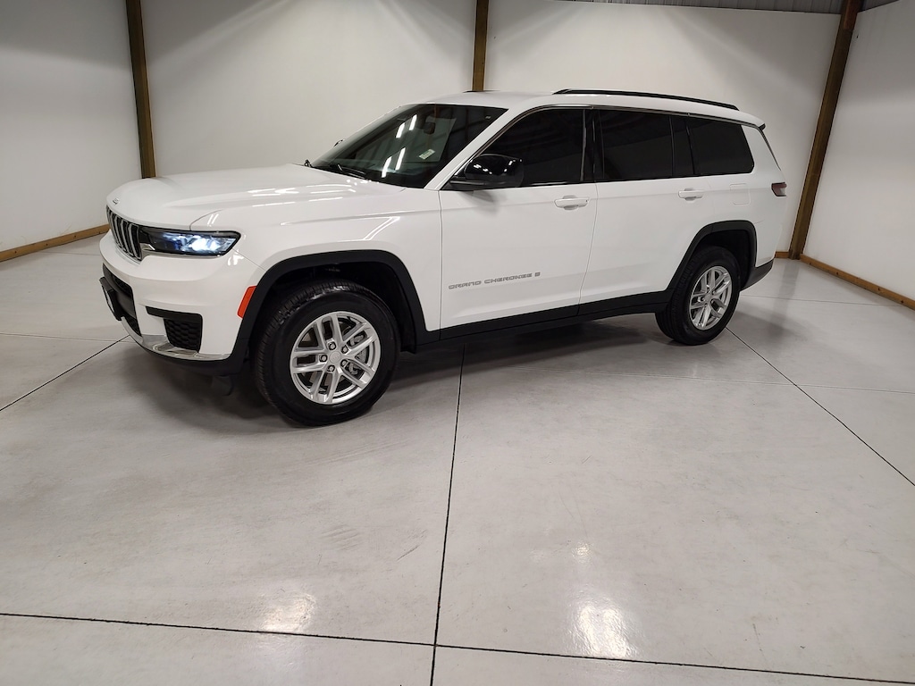 Used 2024 Jeep Grand Cherokee L Laredo SUV