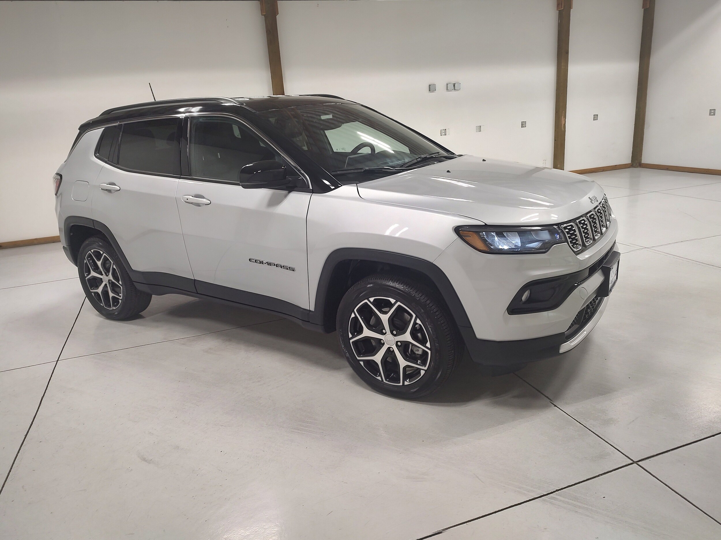 2024 Jeep Compass Limited photo 2