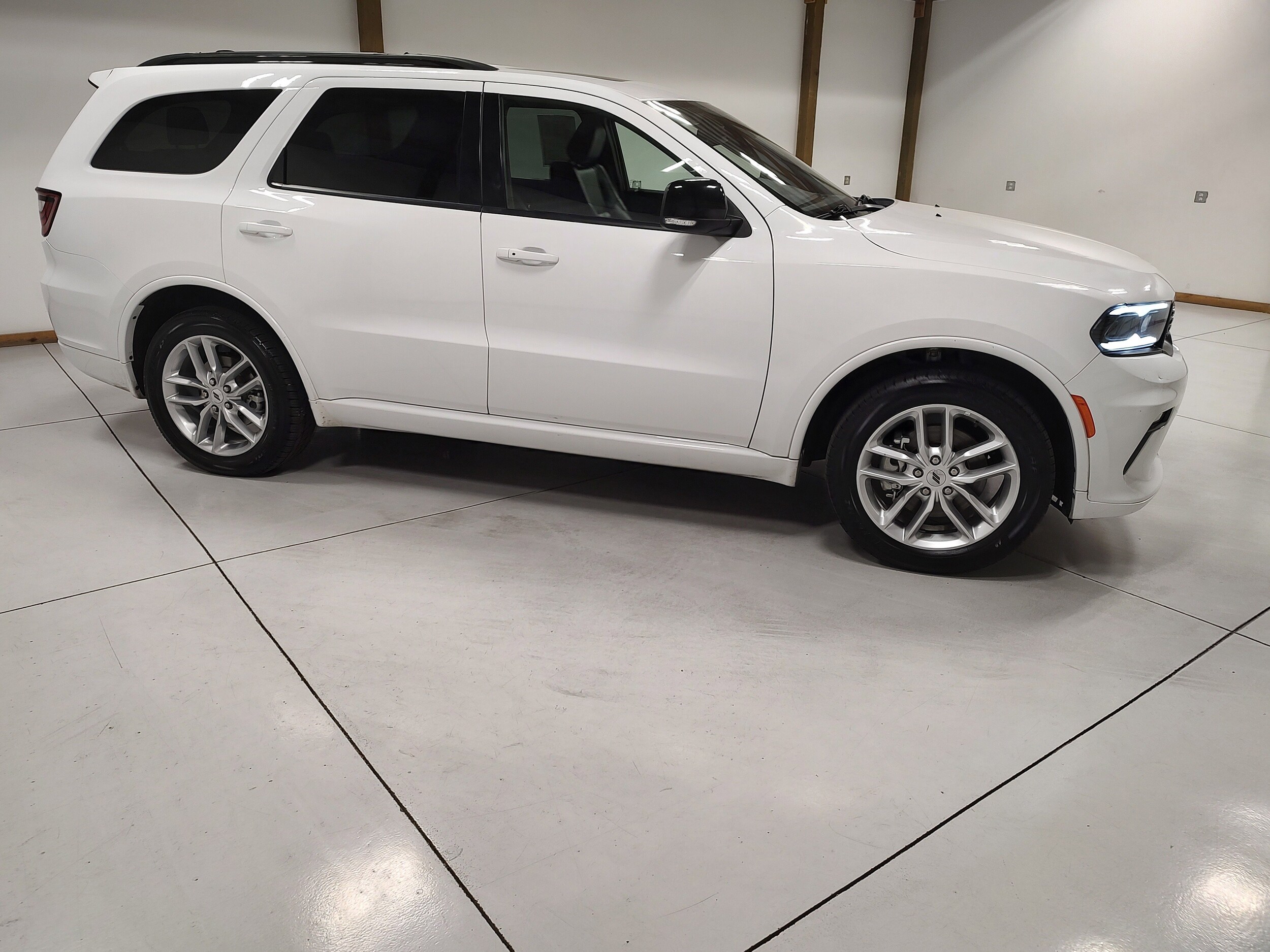 2023 Dodge Durango GT photo 2