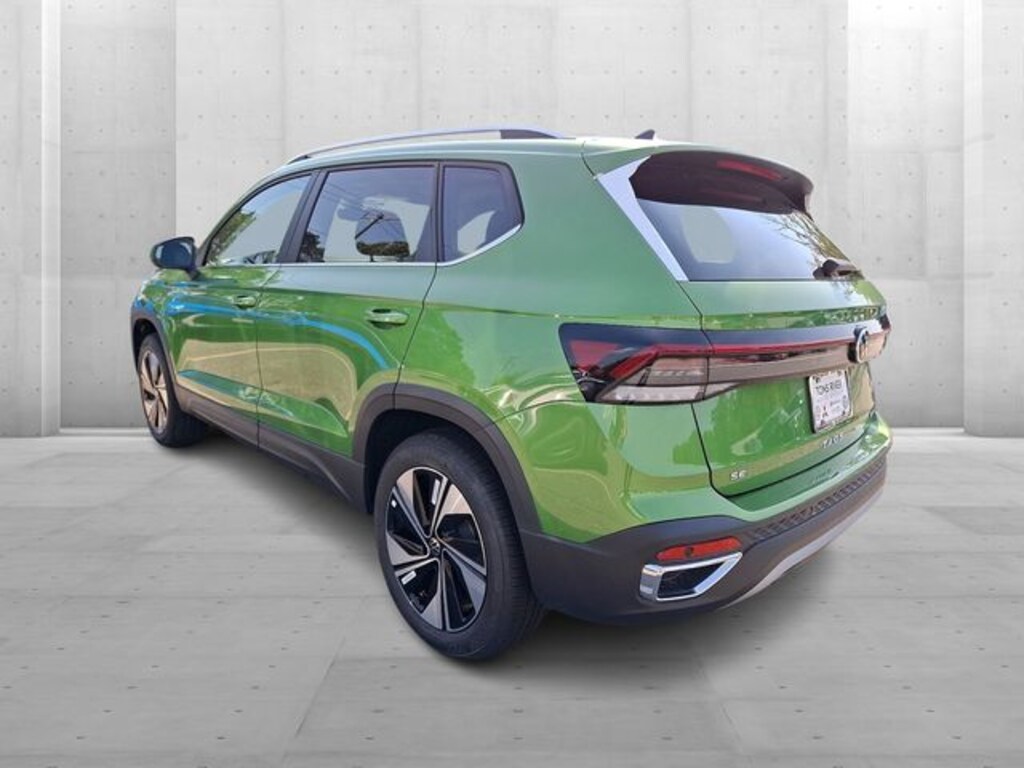 New 2026 Volkswagen Taos 1.5T SE SUV