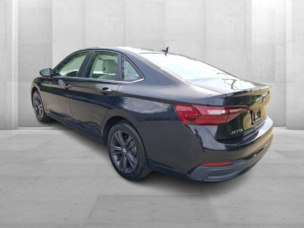 Certified 2023 Volkswagen Jetta 1.5T SE Sedan
