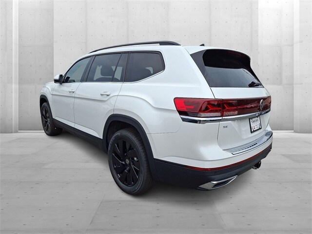 2026 Volkswagen Atlas SE Technology photo 3