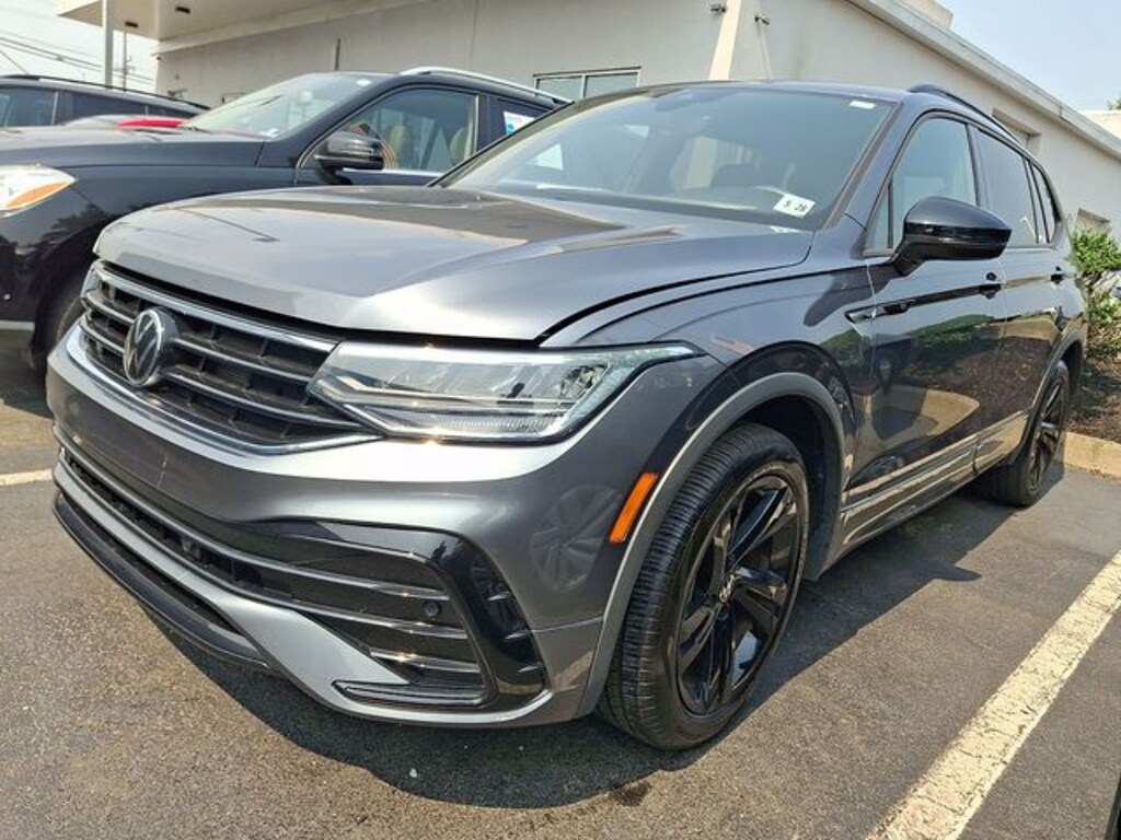 Certified 2023 Volkswagen Tiguan 2.0T SE R-Line Black SUV
