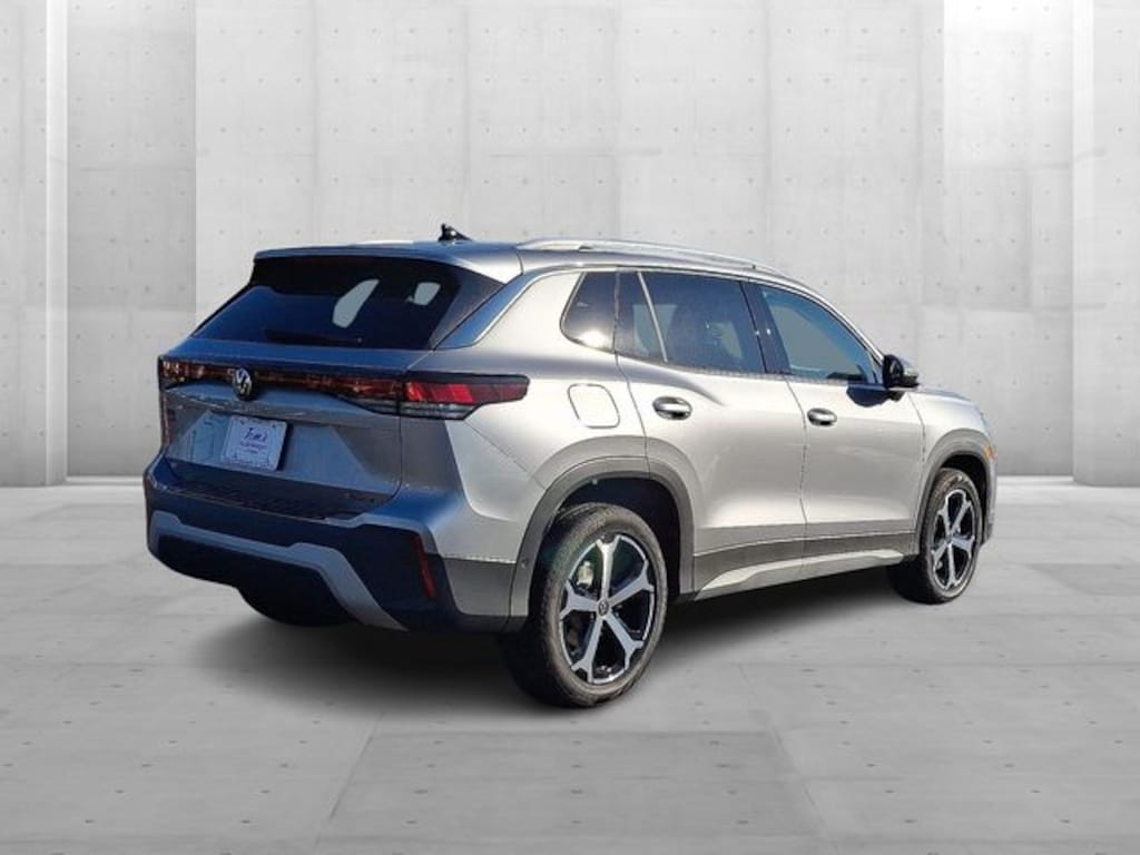 New 2026 Volkswagen Tiguan 2.0T SE SUV