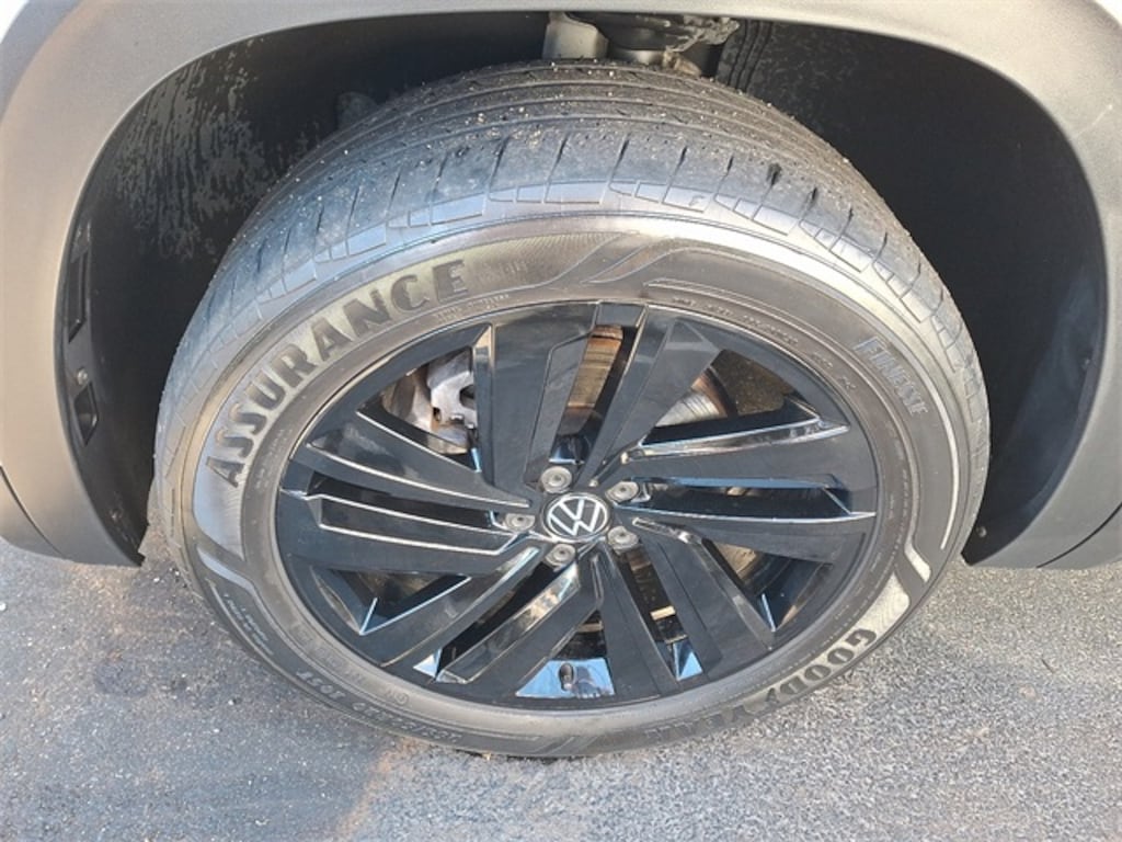 Used 2023 Volkswagen Atlas Cross Sport 3.6L V6 SE w/Technology SUV