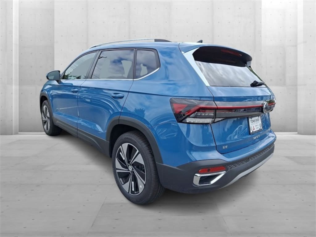 New 2025 Volkswagen Taos 1.5T SE SUV