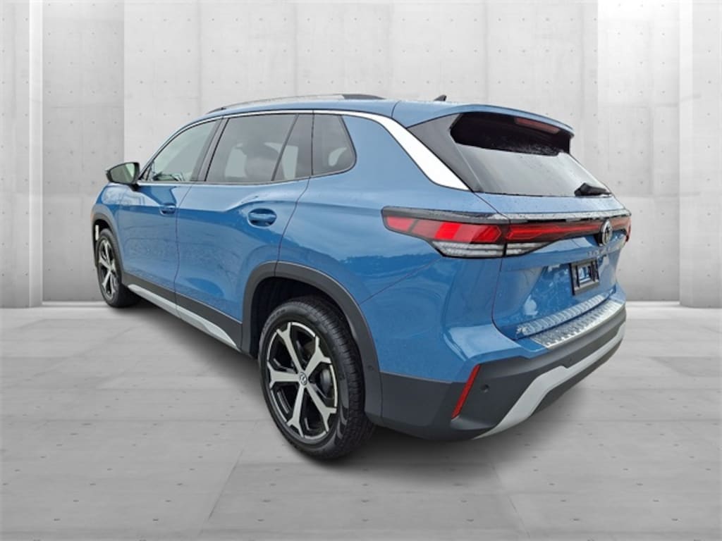 New 2025 Volkswagen Tiguan 2.0T SE SUV