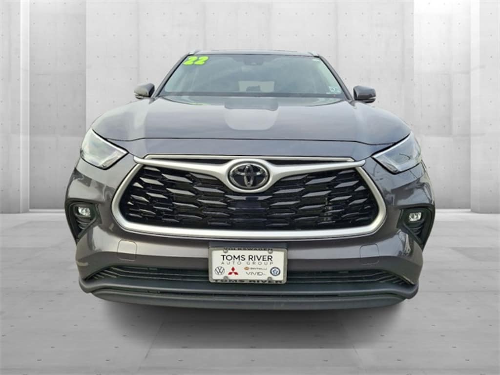 Used 2022 Toyota Highlander XLE SUV