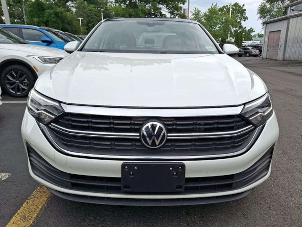 Certified 2024 Volkswagen Jetta 1.5T SE Sedan