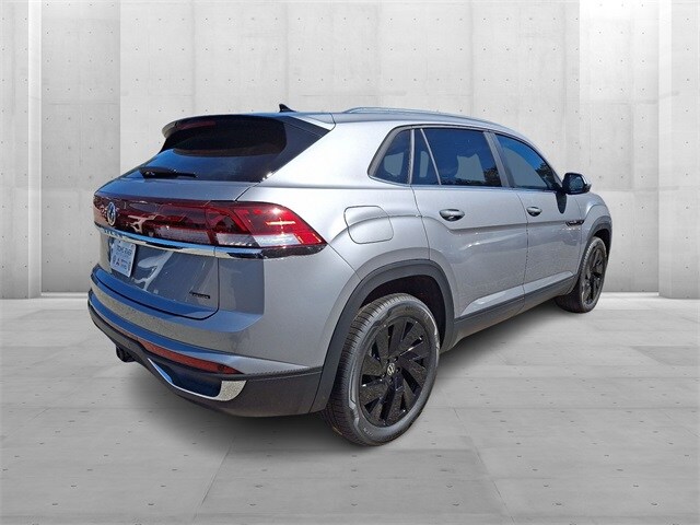2026 Volkswagen Atlas Cross Sport SE Technology photo 3