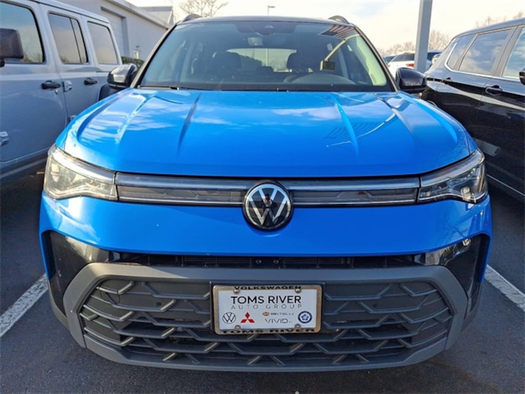 Used 2025 Volkswagen Taos 1.5T SE Black SUV