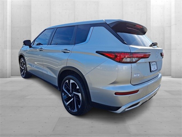 2022 Mitsubishi Outlander Black Edition LE SEL GT photo 2
