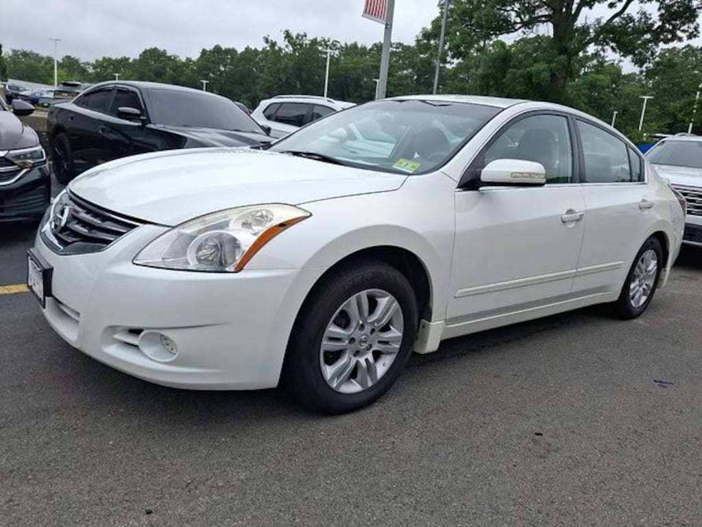 Used 2011 Nissan Altima 2.5 SL Sedan