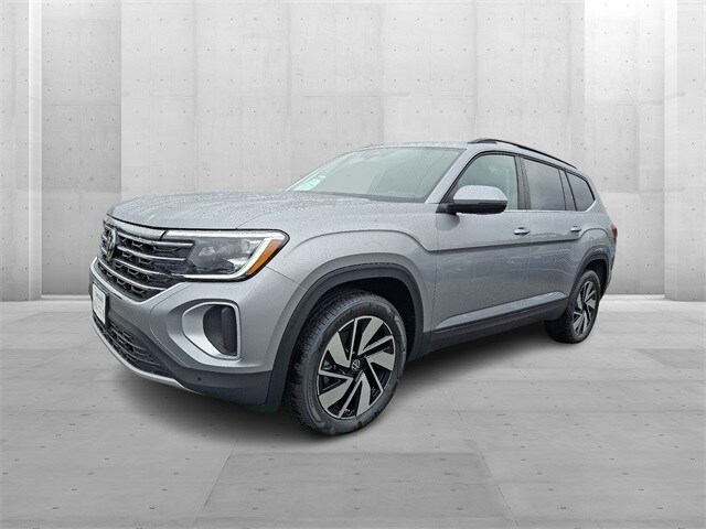 2026 Volkswagen Atlas SE Technology photo 2