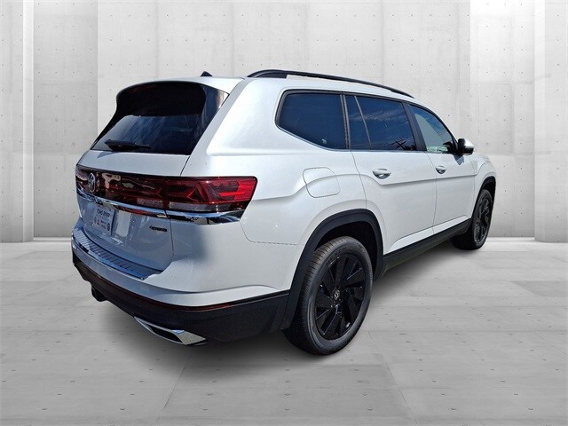 2026 Volkswagen Atlas SE Technology photo 3