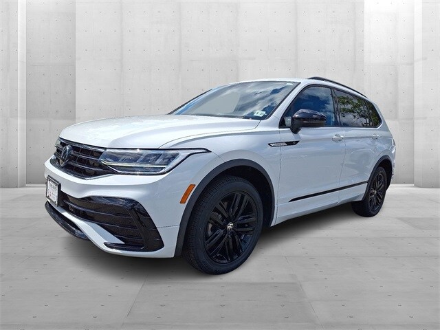 2022 Volkswagen Tiguan SE R-Line Black photo 3