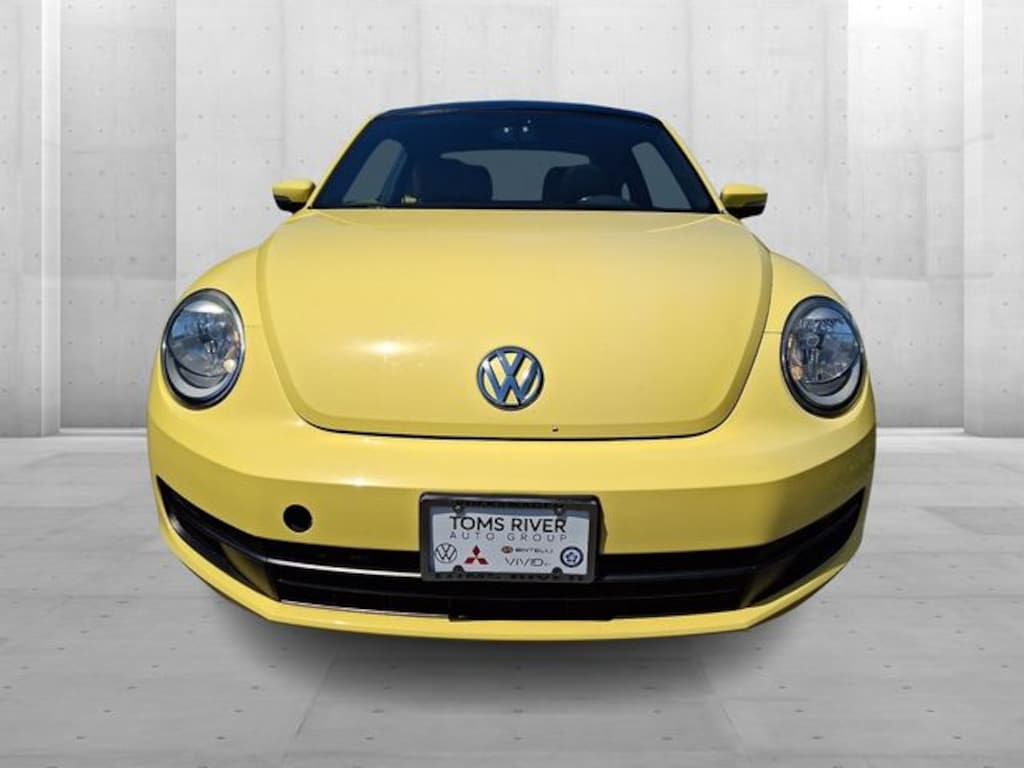 Used 2013 Volkswagen Beetle 2.5L Hatchback