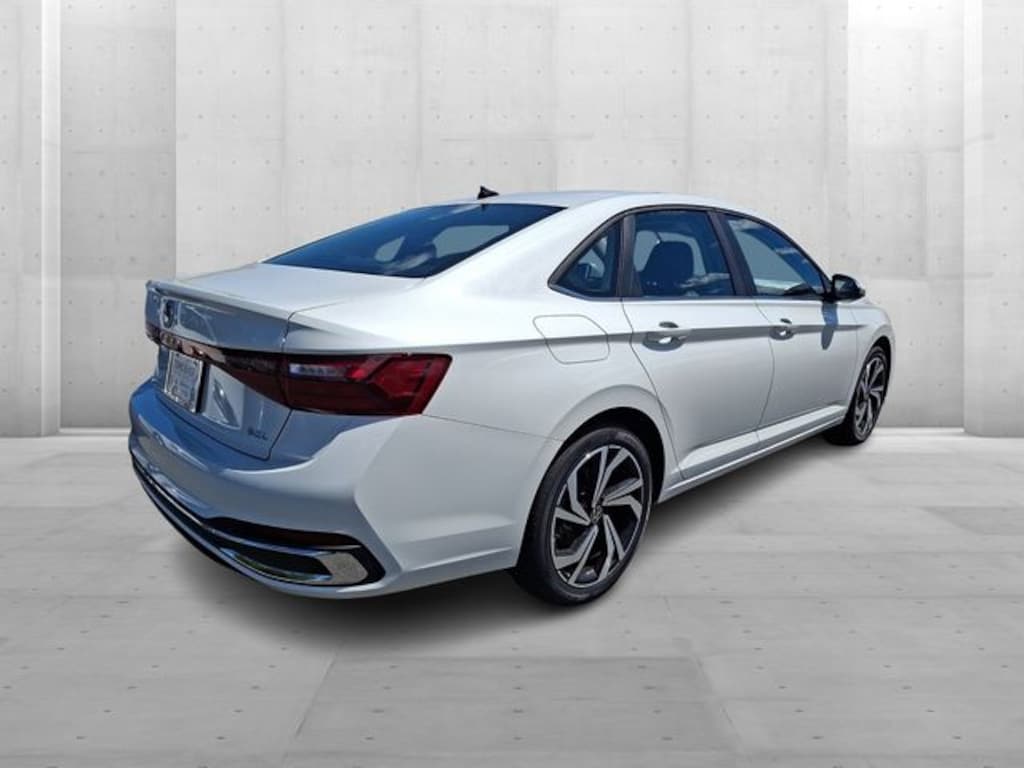 New 2026 Volkswagen Jetta 1.5T SEL Sedan