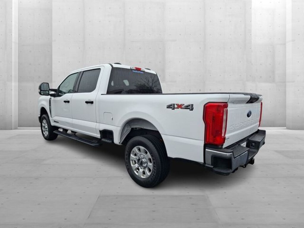 Used 2024 Ford F-250SD XLT Truck