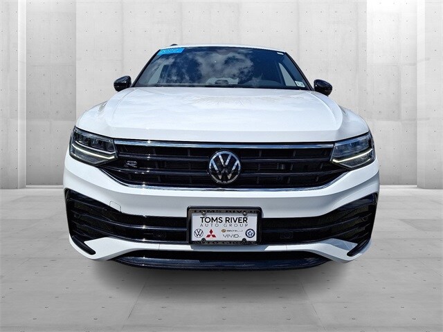 2022 Volkswagen Tiguan SE R-Line Black photo 2