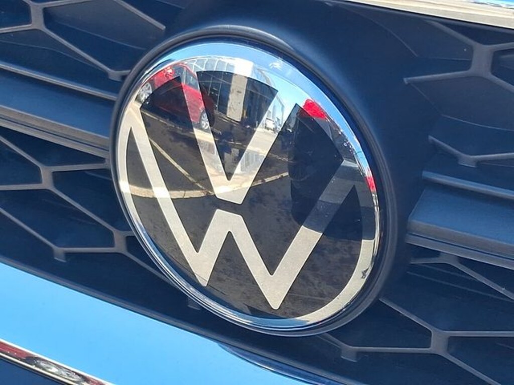 Used 2023 Volkswagen Taos 1.5T SE SUV