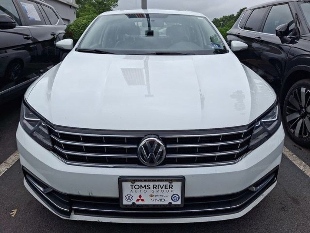 Used 2019 Volkswagen Passat 2.0T Wolfsburg Sedan