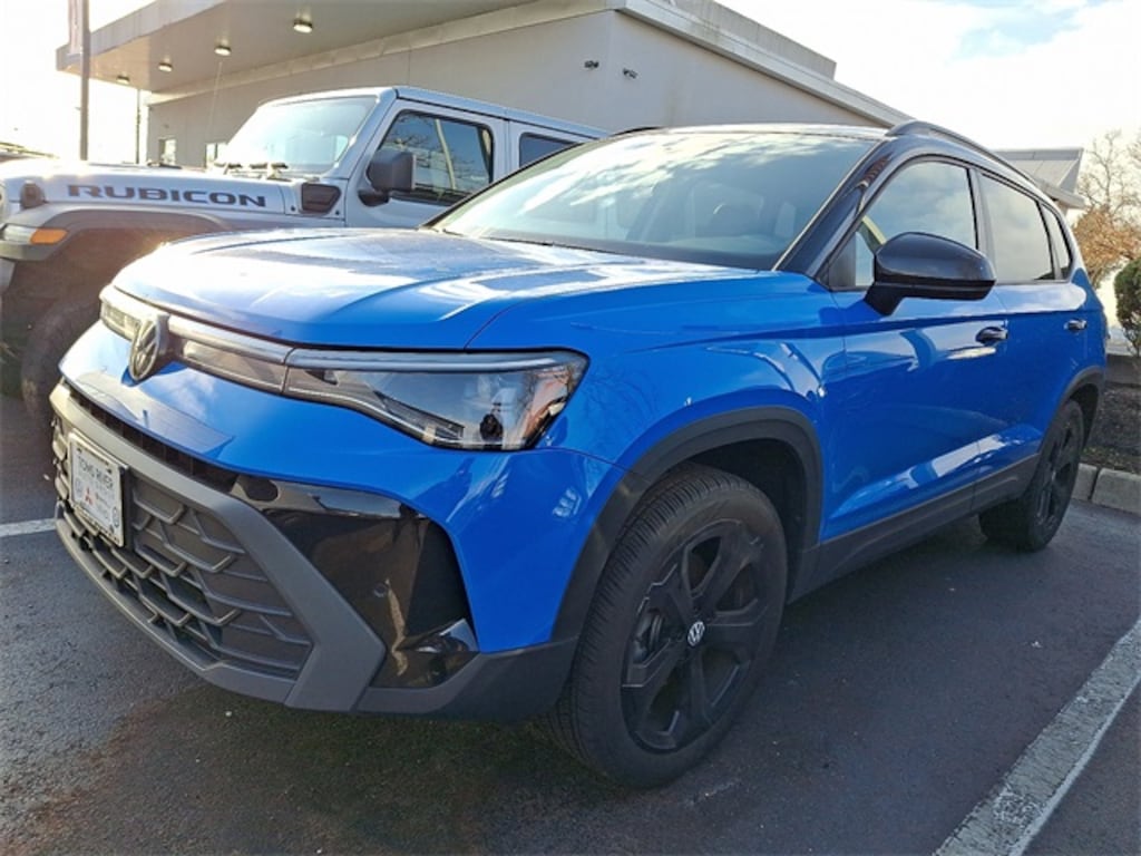 Used 2025 Volkswagen Taos 1.5T SE Black SUV