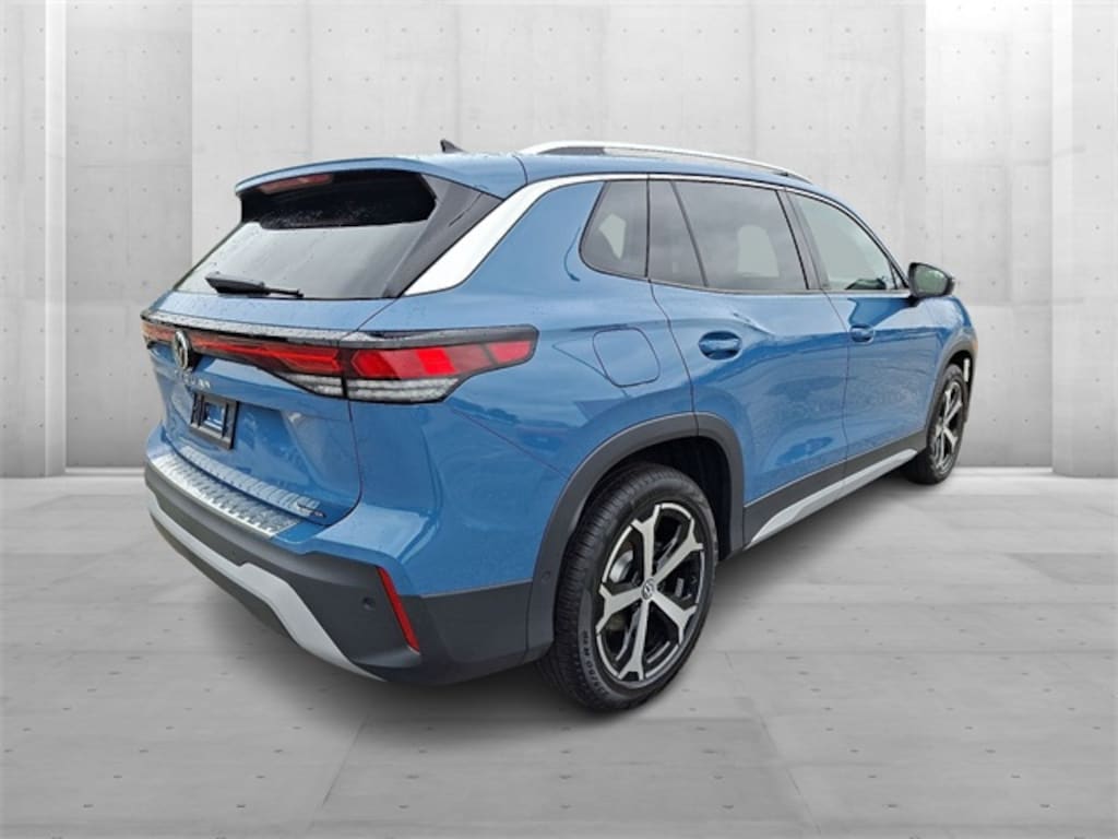 New 2025 Volkswagen Tiguan 2.0T SE SUV