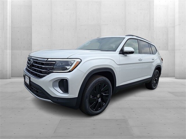 2026 Volkswagen Atlas SE Technology photo 2