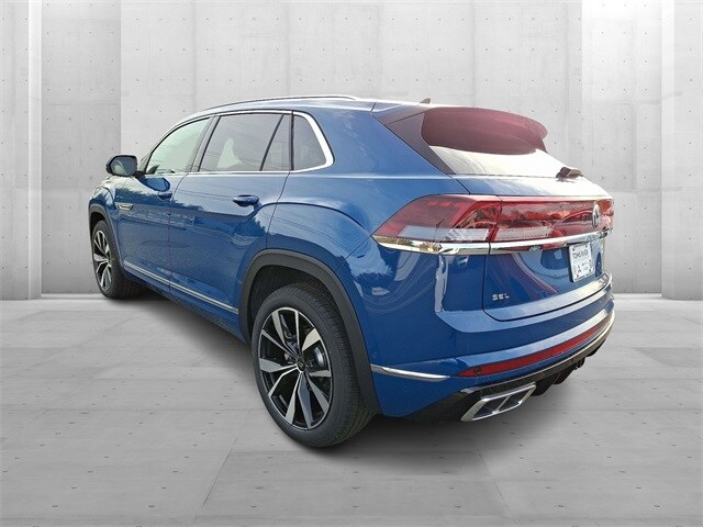 2026 Volkswagen Atlas Cross Sport SEL Premium R-Line photo 3