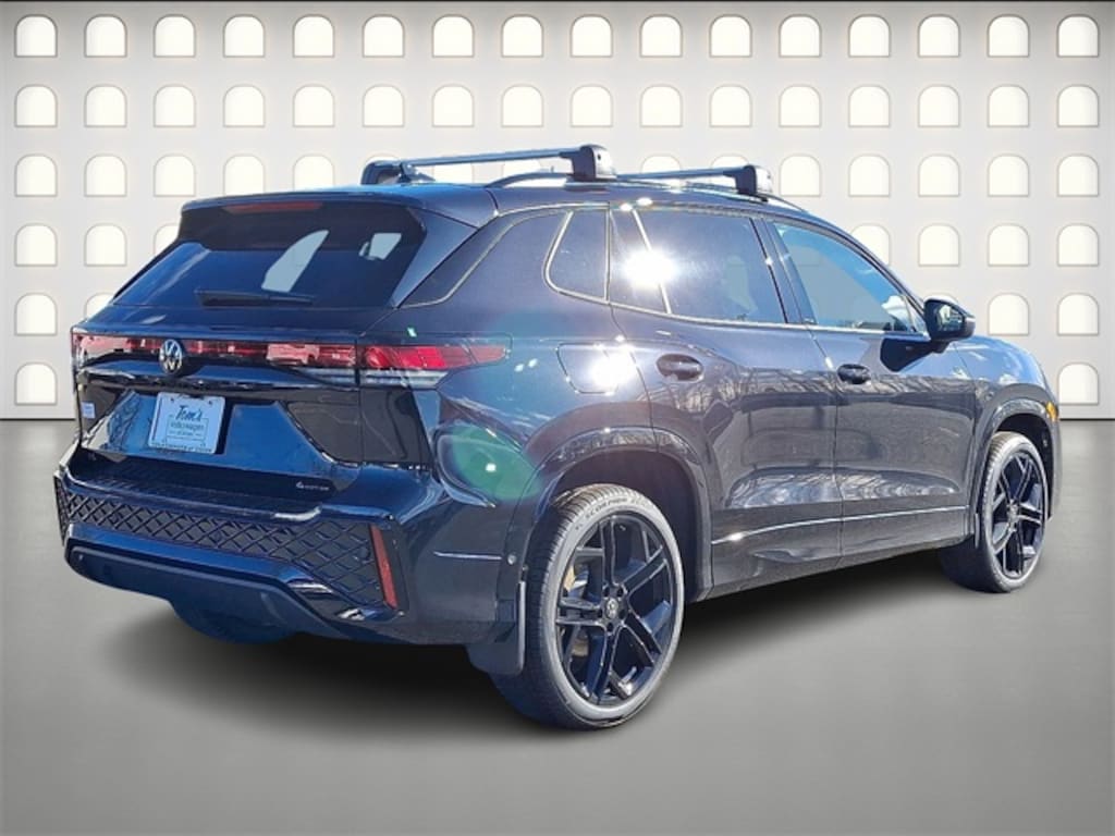 New 2026 Volkswagen Tiguan 2.0T SE R-Line Black SUV