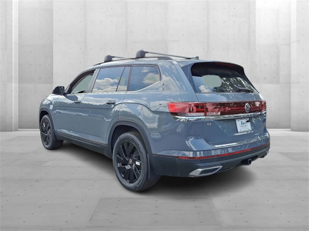 New 2025 Volkswagen Atlas 2.0T SE w/Technology SUV